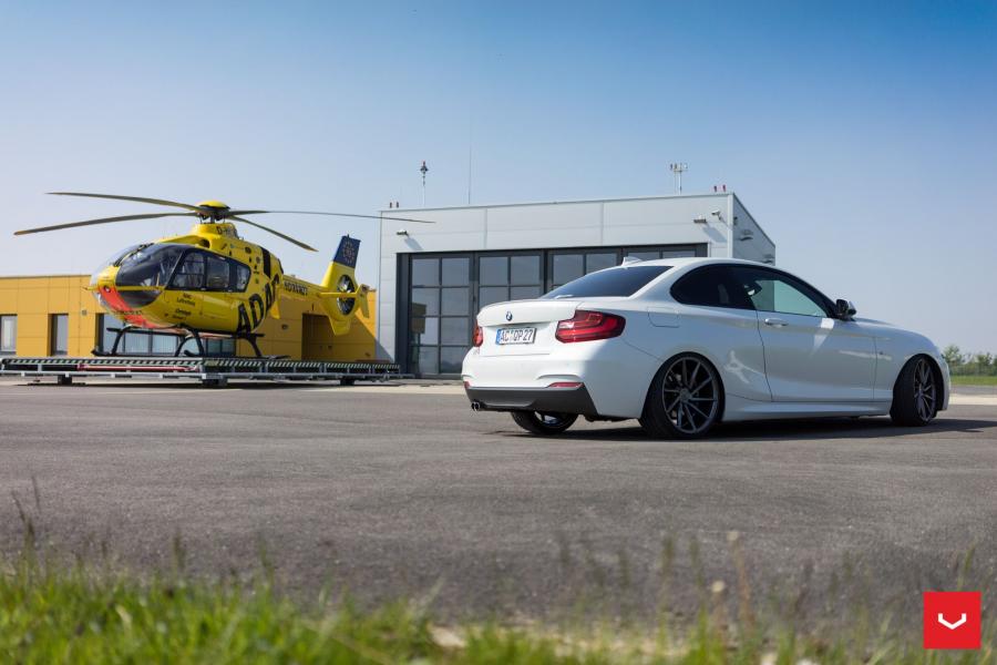  BMW 2-Series on Vossen Wheels (CVT) 2017 года  (фото 13 из 46)